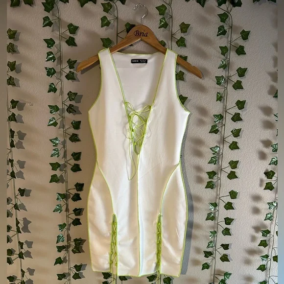 SHEIN | Dresses | Shein White With Green Outline Mini Dress Adjustable Ties Size Medium | Poshmark SHEIN | Dresses | Shein White With Green Outline Mini Dress Adjustable Ties Size Medium | Poshmark